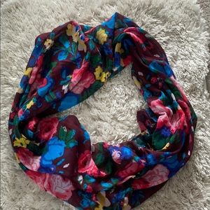 Aerie circle scarf floral print